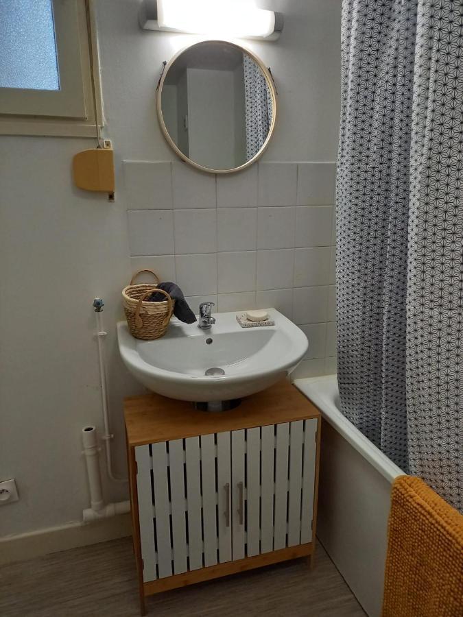Appart Plein Centre, Balcon - 4 Personnes Sedan Exterior photo
